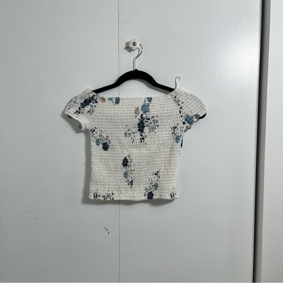 floral crop top - white and blue - Picture 2 of 2